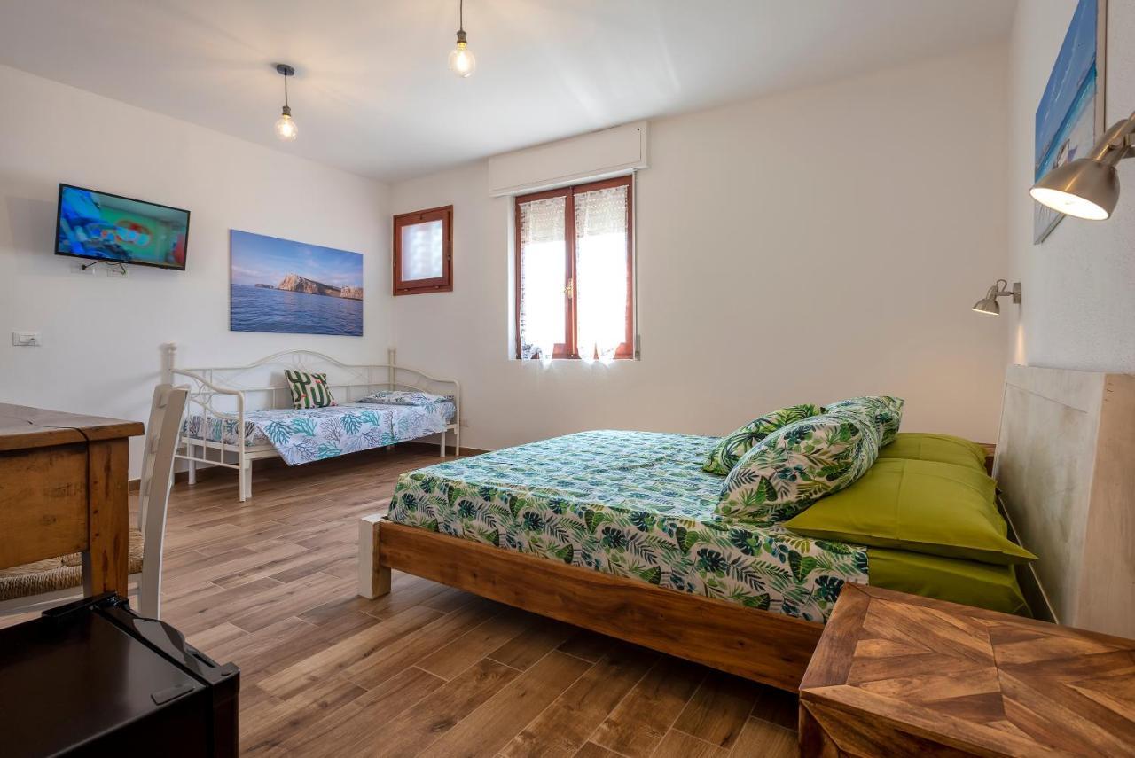 Dery Alghero Holiday Rooms Екстер'єр фото